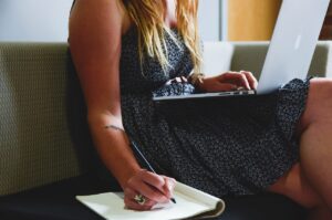 定時退社できる仕事はどのように探せば良い？