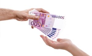 残業なしで年収500万を実現するための秘訣は？