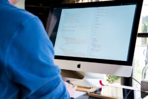 プログラマーの残業なし求人はどこで探せる？