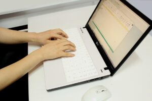 残業なしの勤務時間についての相談はどこでできる？
