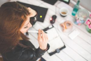 残業なしで仕事を効率よく進める事例は？