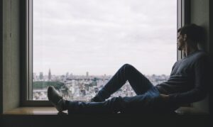 残業なしで大人数苦手な仕事はどのように探せばいい？
